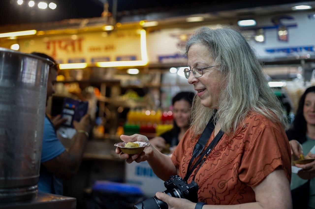 Mumbai Culinary Bazaar & Local Transport Tour