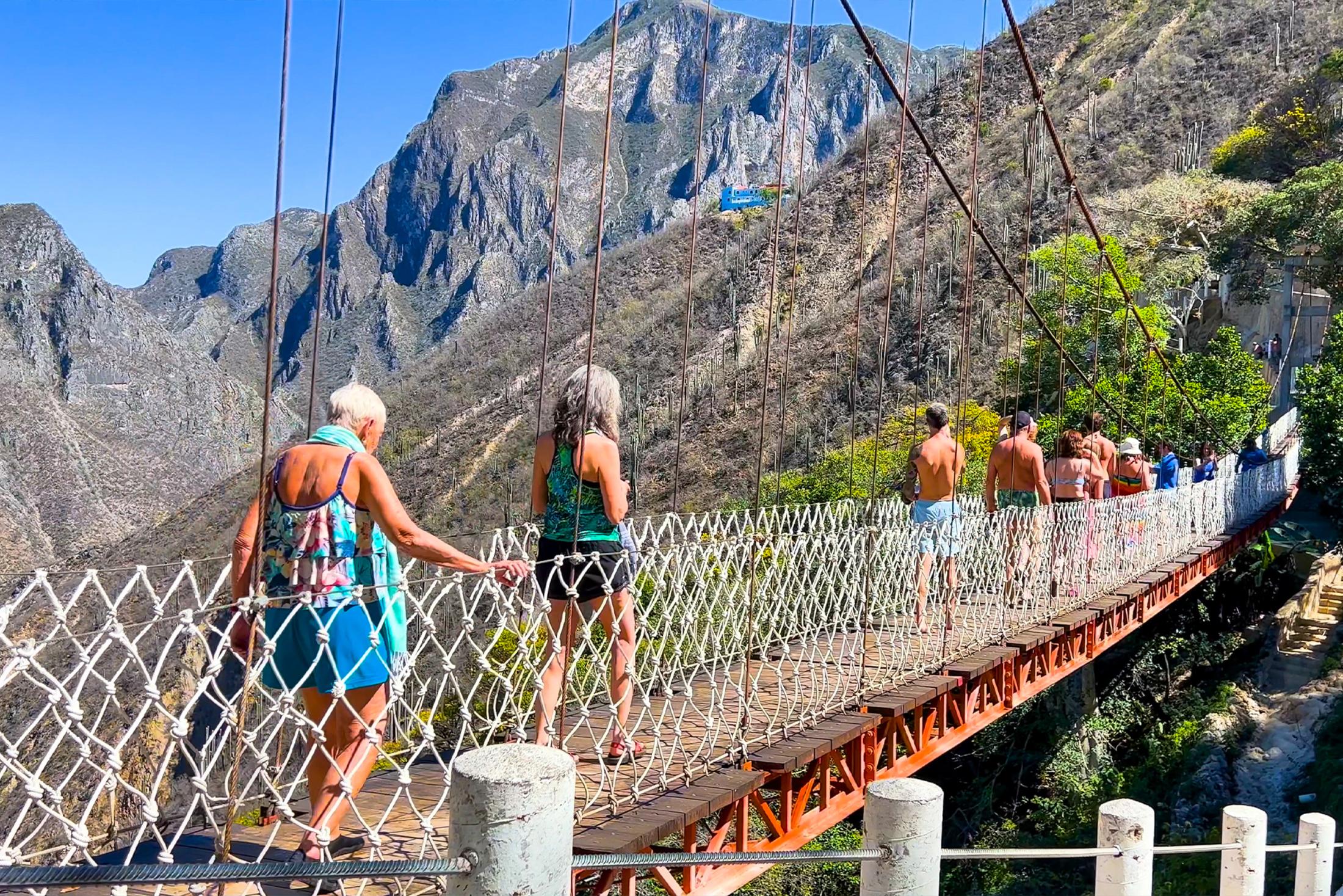 Grutas de Tolantongo — thermal caves, turquoise river and cliffside pools in Hidalgo — image 16