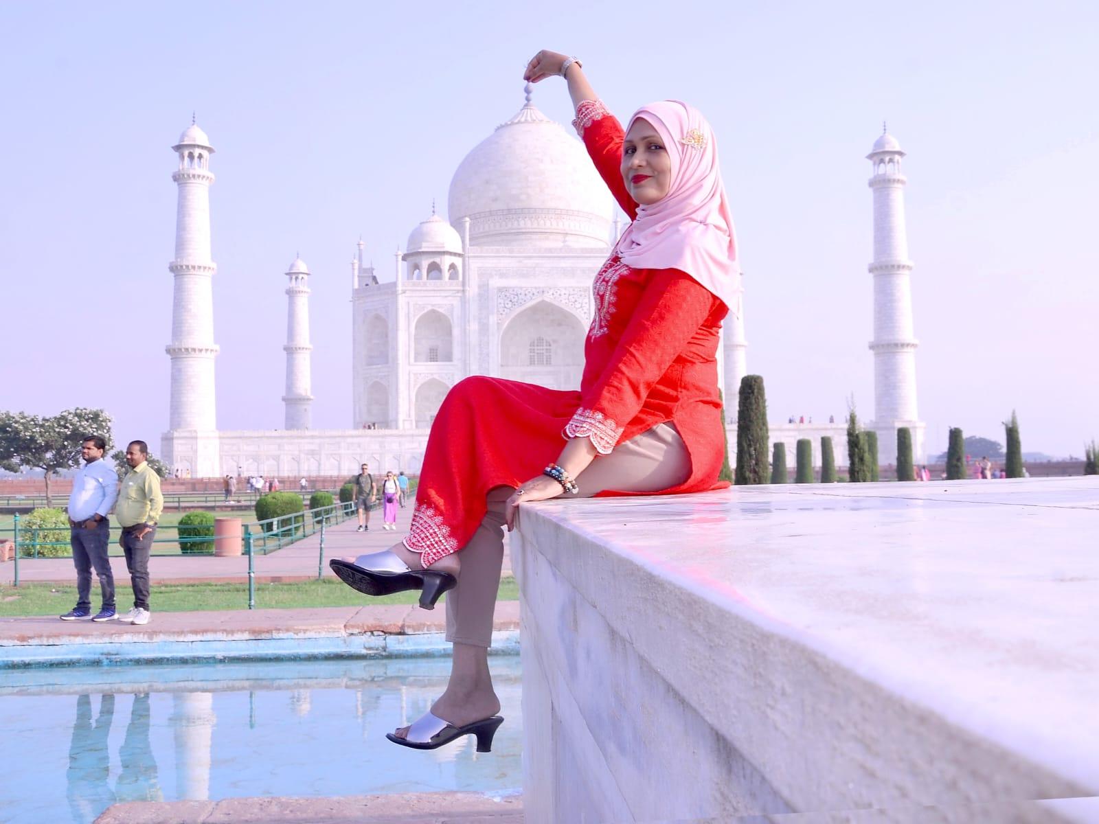 Taj Mahal Professional Photoshoot & Guided Tour