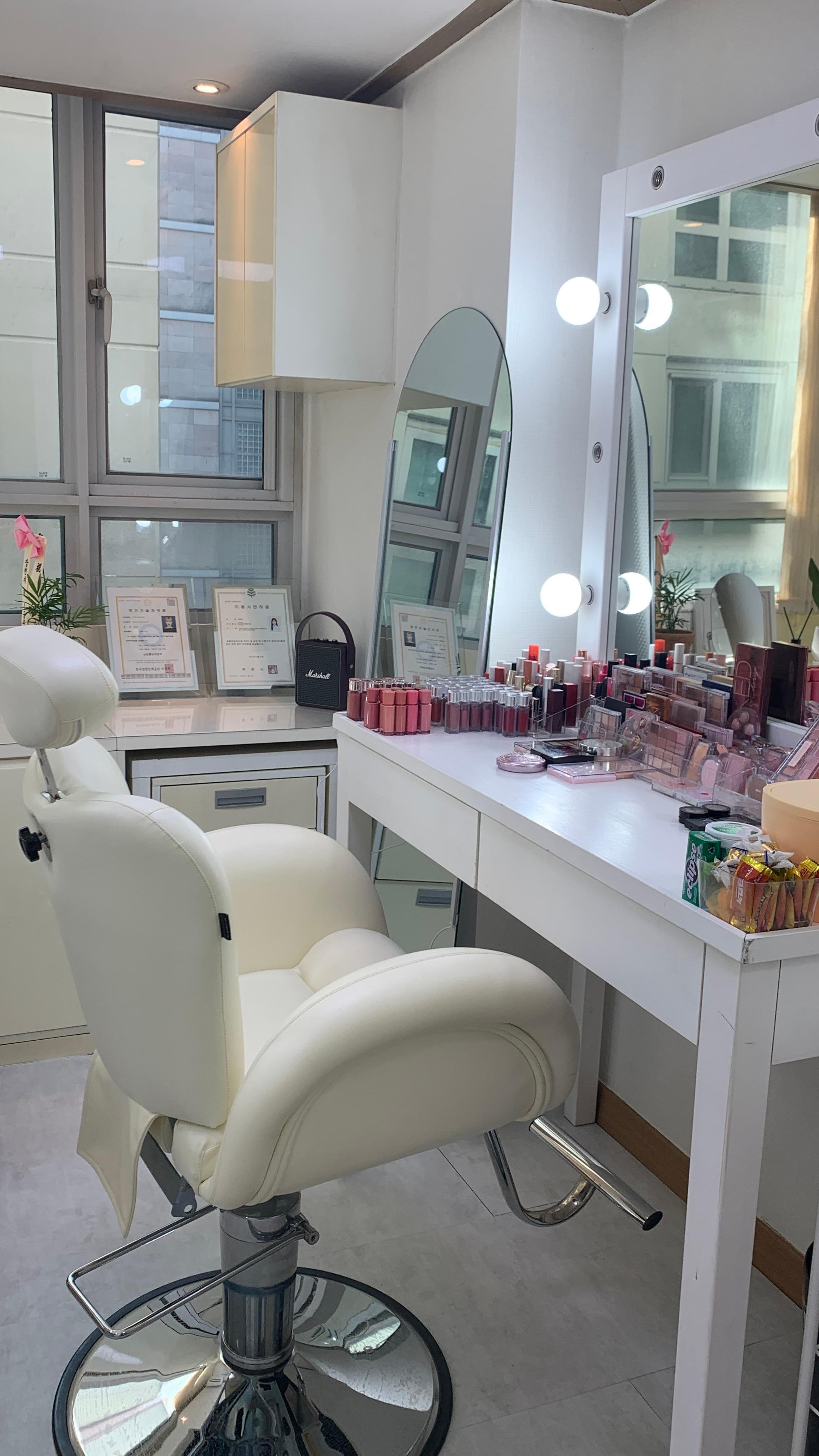 Seoul: Personalized KBeauty Experience with OliveYoung Guide — Seoul K-beauty experience photo 2