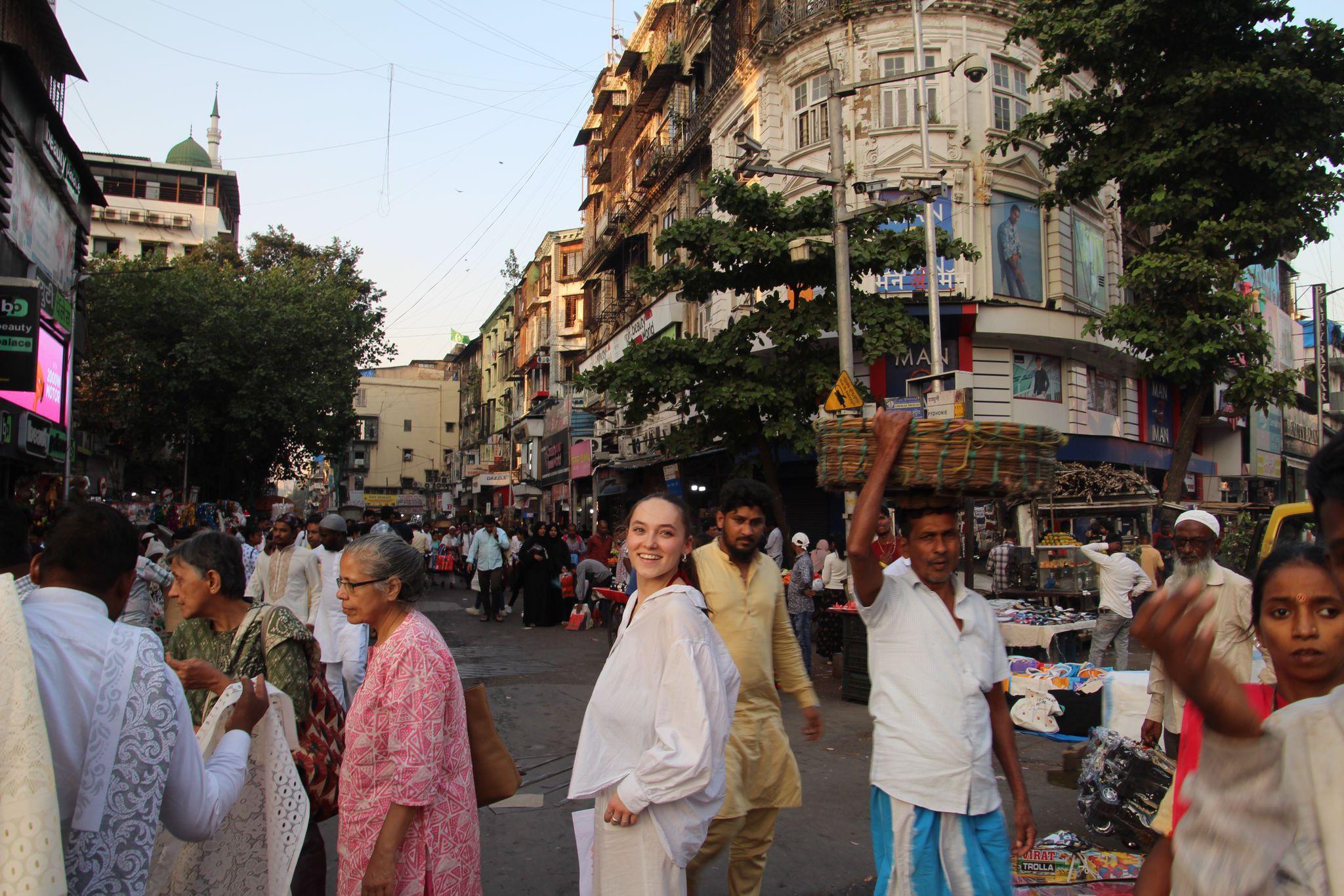 Mumbai Private Highlights: Full-Day Custom Sightseeing