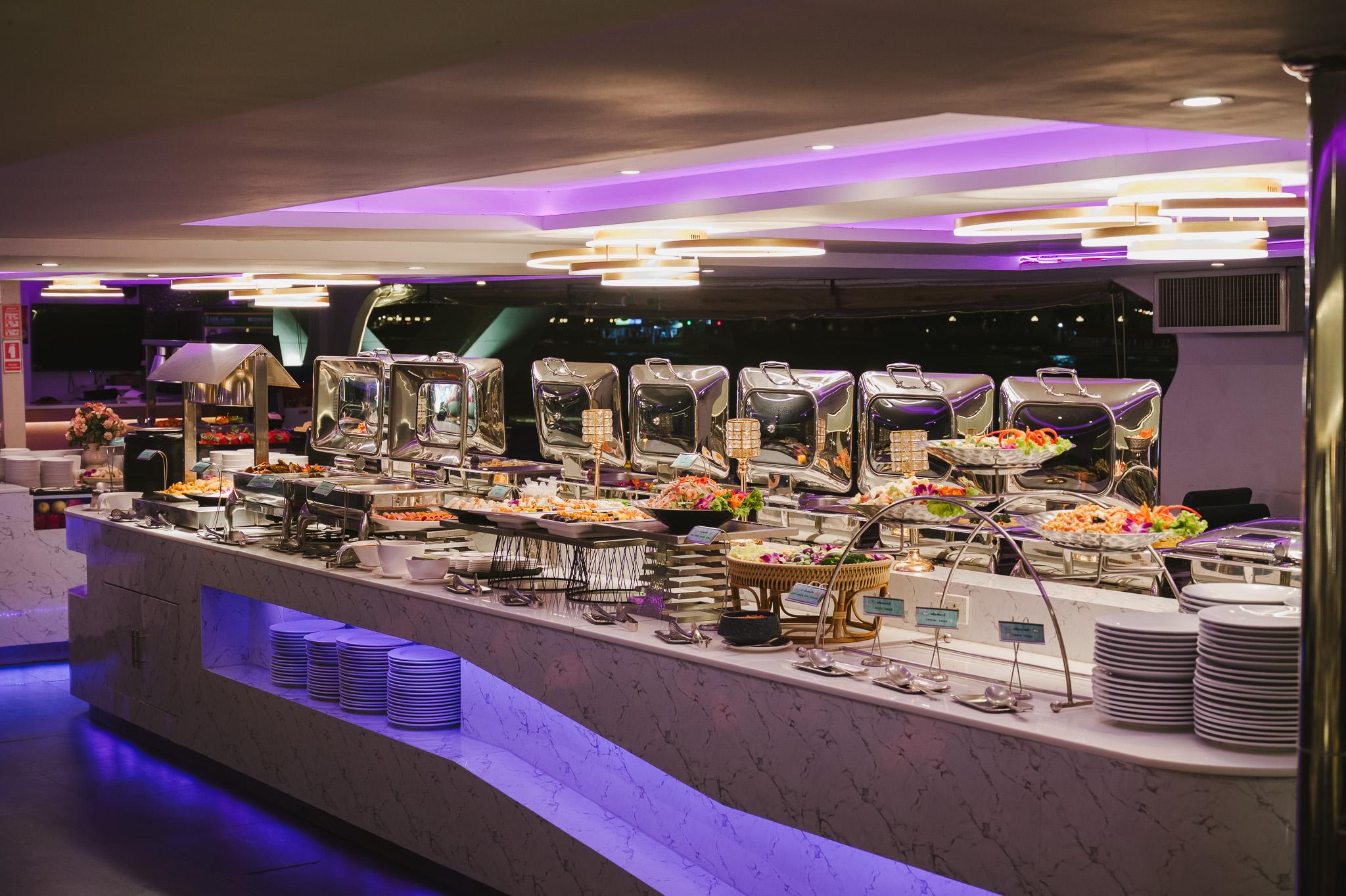 Bangkok: Chao Phraya Meridian Buffet Dinner Cruise