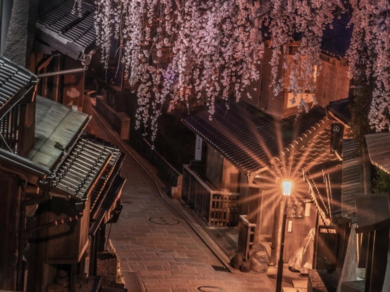 Kyoto: Gion Geisha District & Hidden Traditions