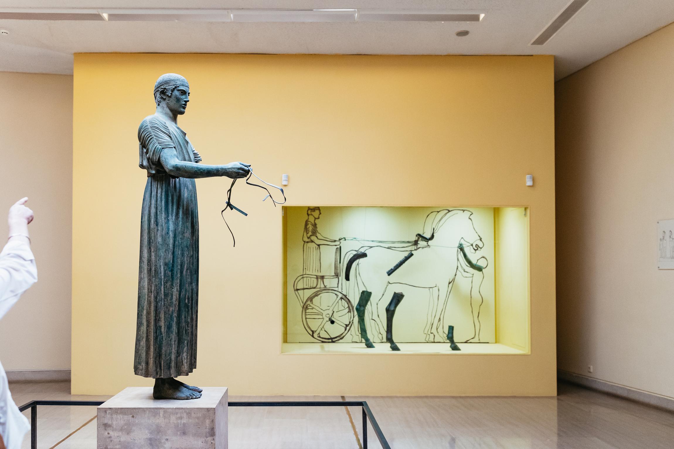 Athens to Delphi: Mythology, Ruins & Arachova Day Tour