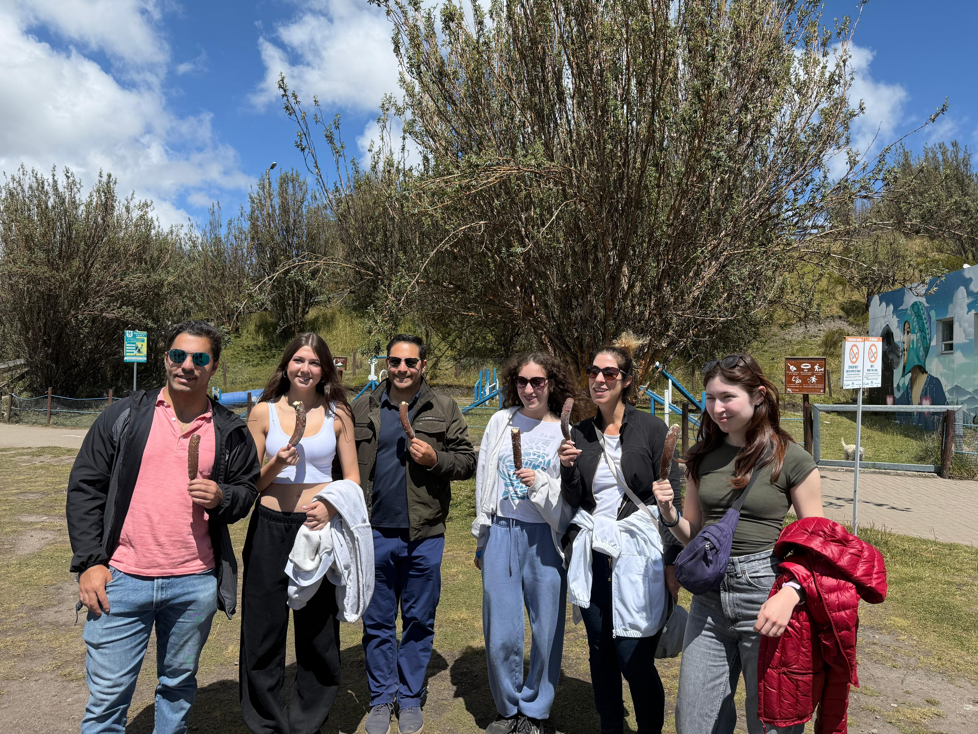 Private Quito Highlights: Colonial Center, Cable Car & Equator