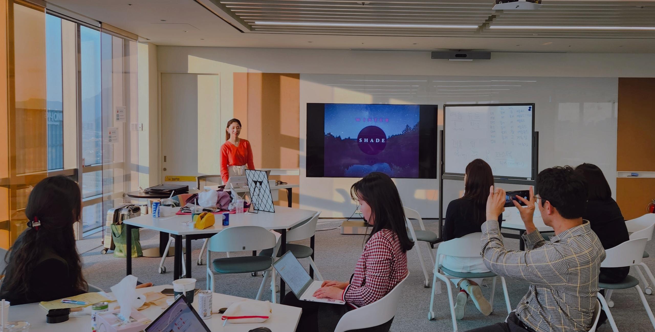 Hongdae: K-beauty Personal Color Analysis by 9-Year Expert — Seoul K-beauty experience photo 4