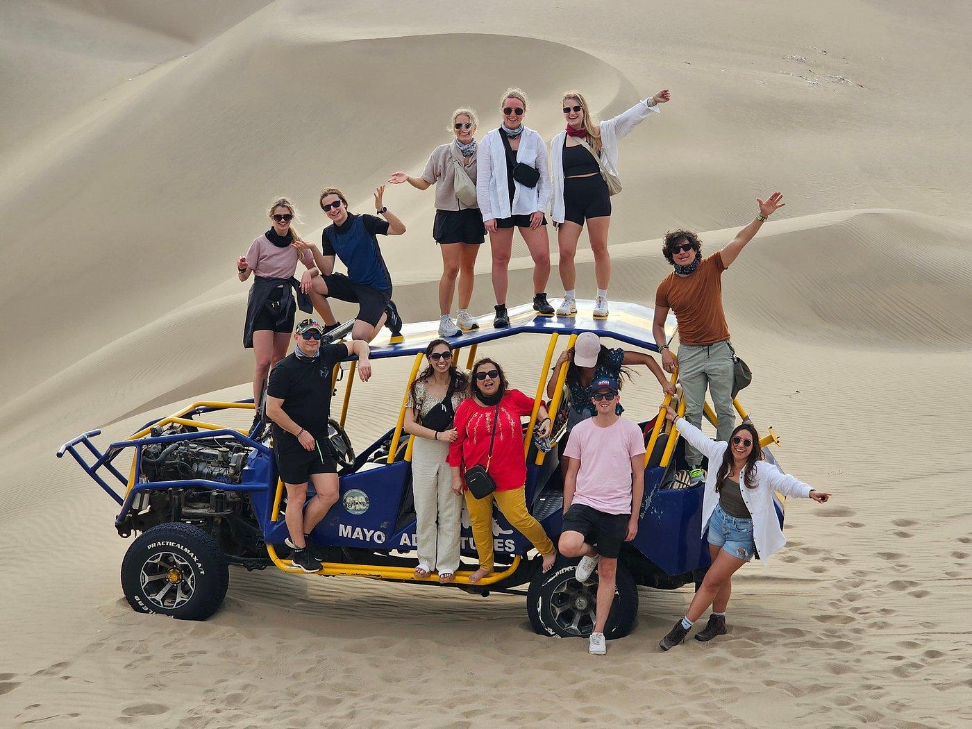 Aventura en Paracas y Huacachina: Islas, Dunas y Puesta de Sol en el Desierto