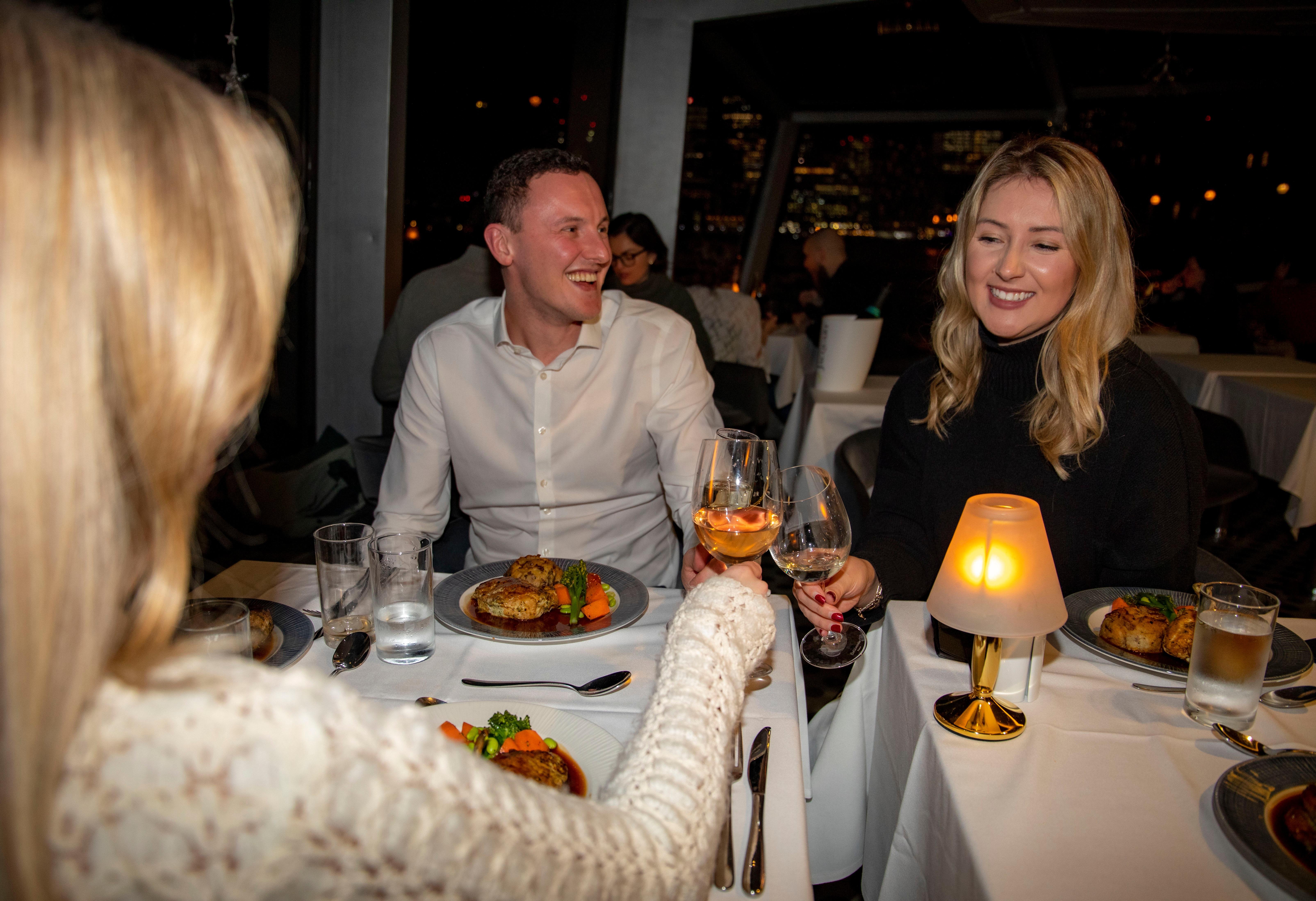 Thames dinner cruise in London — image 12