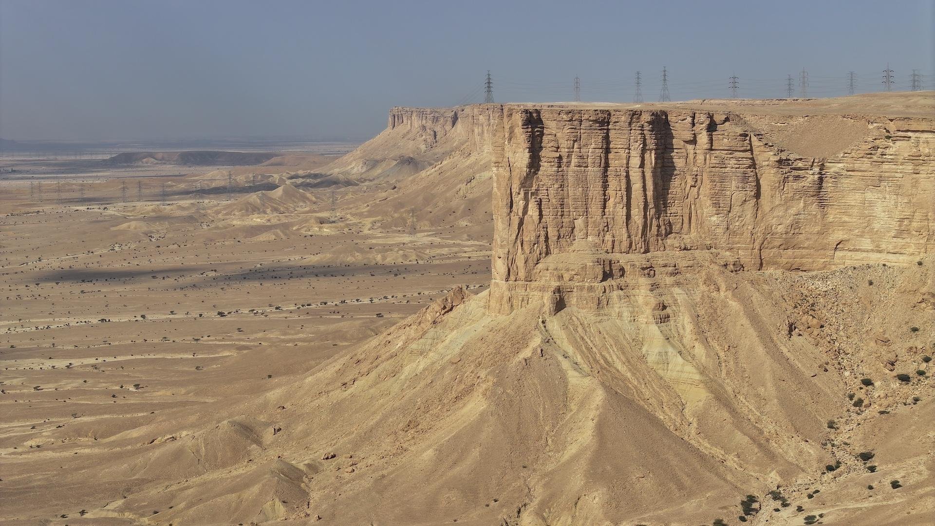 Edge of the World & Darb Al-Manjoor Desert Expedition