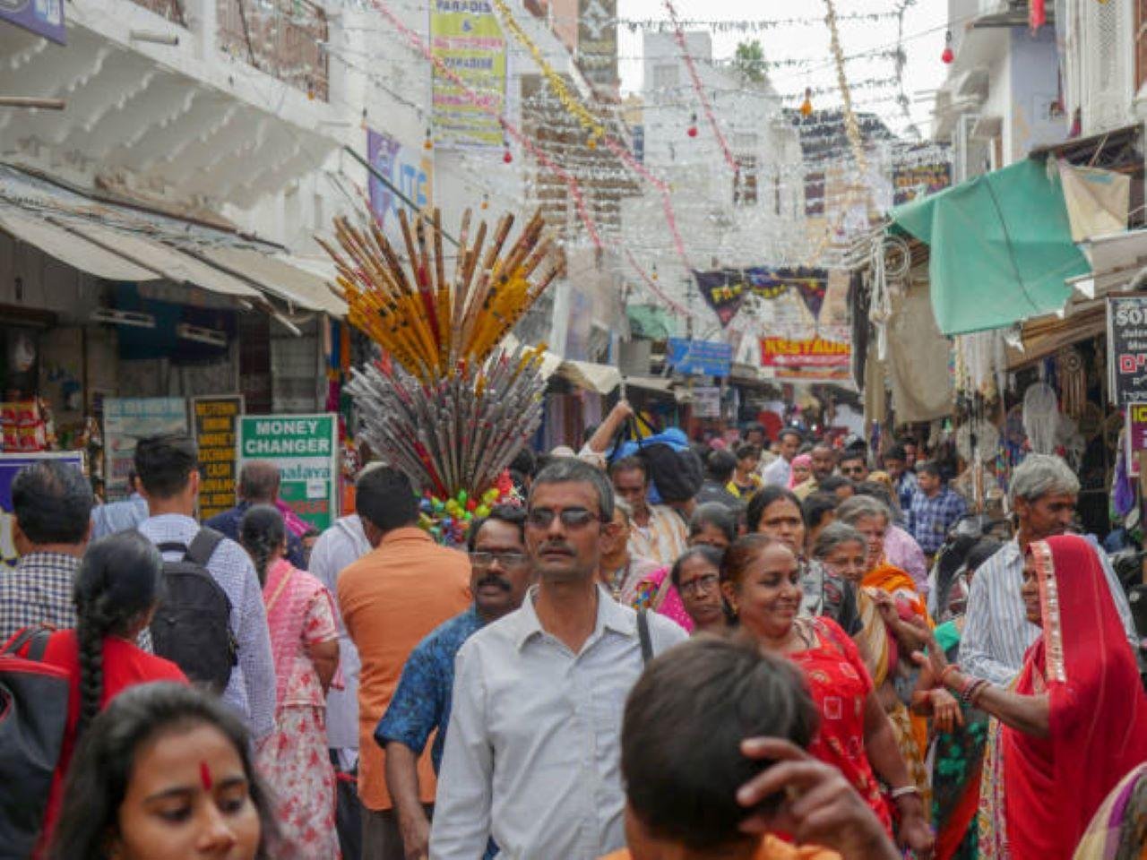 Delhi Personal Shopping Tour with Local Female Expert