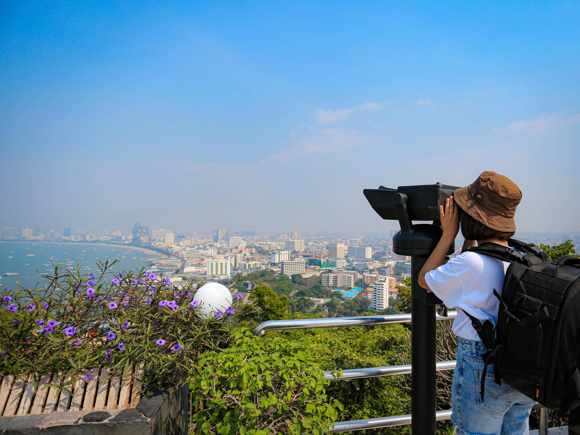 Bangkok to Pattaya: Koh Larn Island & Sanctuary of Truth Day Trip