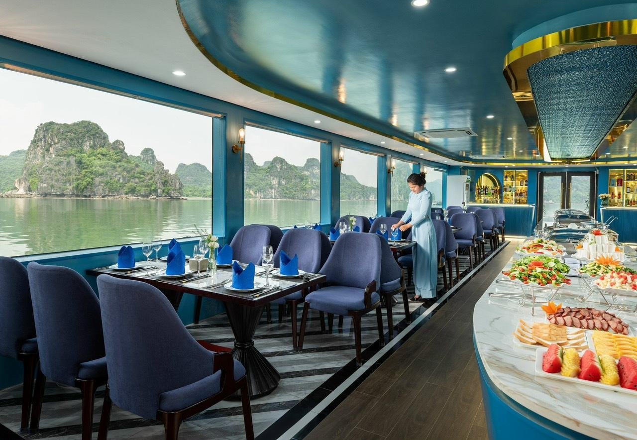 Ha Long Bay Day Trip from Hanoi: Luxury or Standard Cruise with Lunch