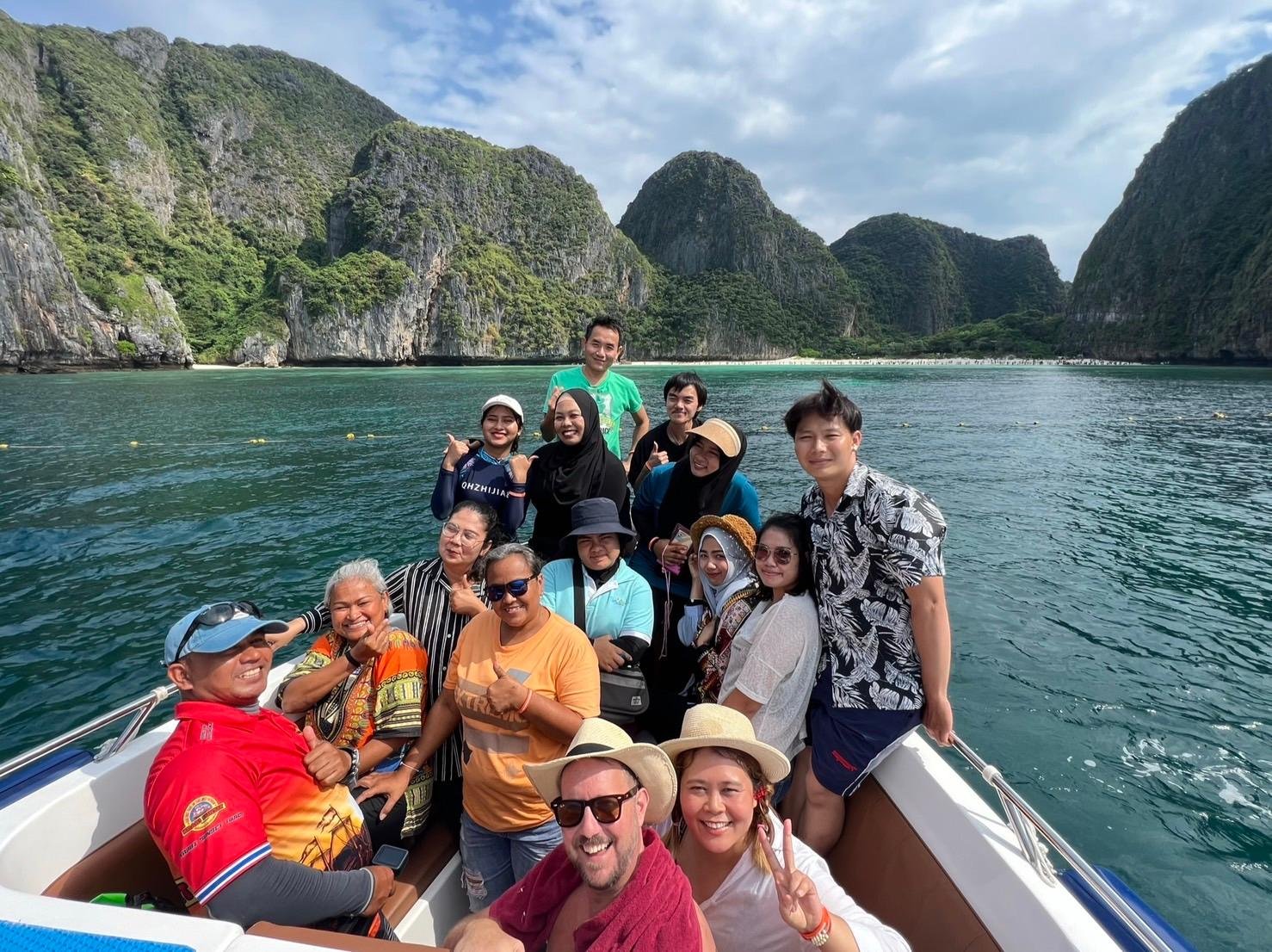Krabi Early Bird Phi Phi, Maya Bay & 4 Islands Speedboat Adventure