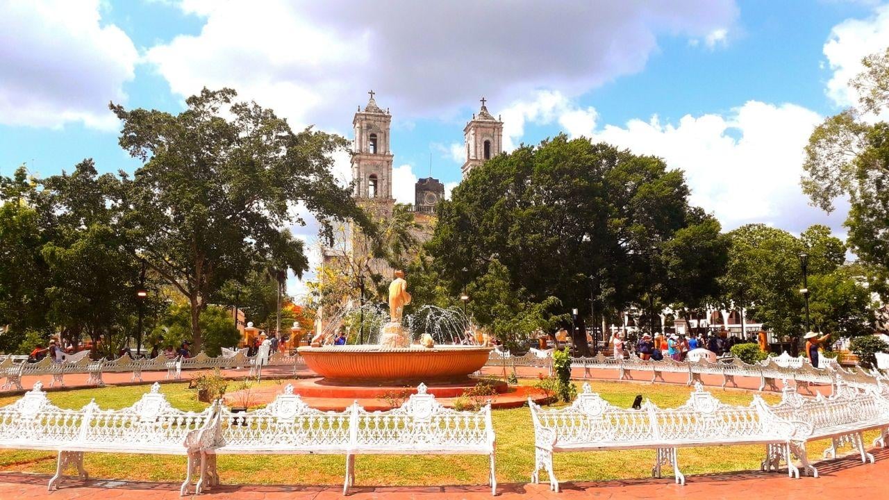 Chichen Itza, Cenote Chichikan & Valladolid Full-Day Tour