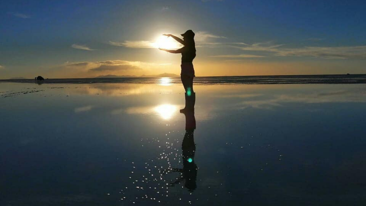Uyuni Sunset & Starlight Photography Expedition