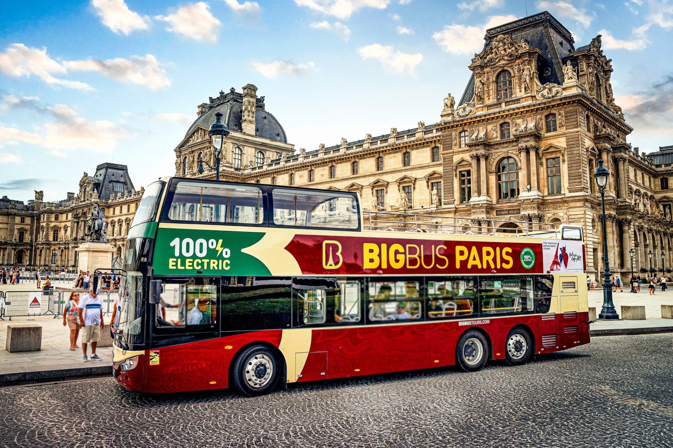 Paris Hop-On Hop-Off Bus & Seine Cruise Combo