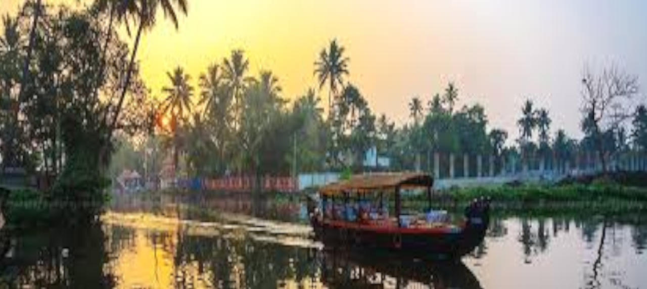 Alleppey Backwaters: Private Shikara Boat & Village Exploration