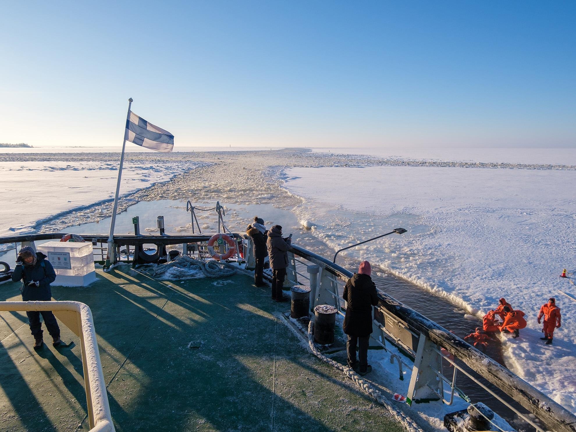 Icebreaker Sampo Arctic Cruise with Ice Floating from Rovaniemi