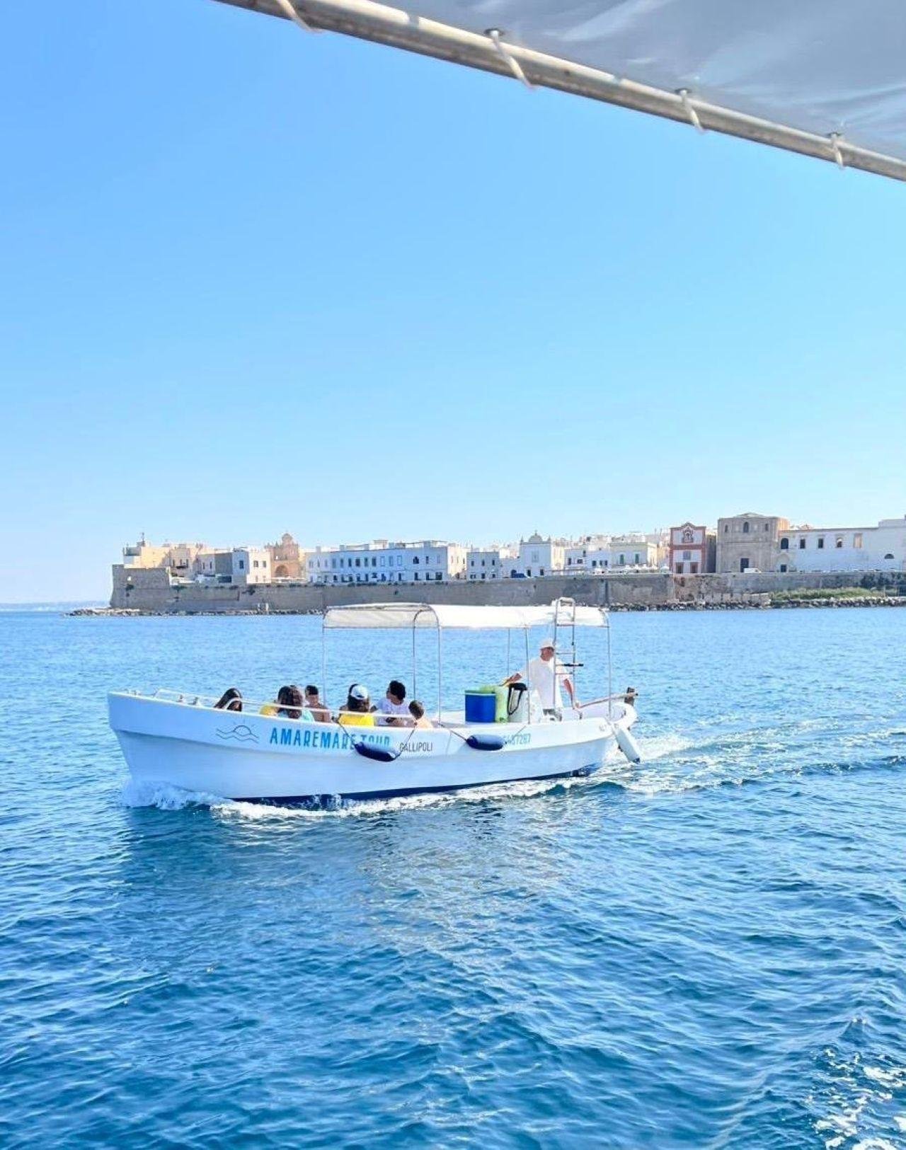 Gallipoli Coastal Boat Experience with Snorkeling & Aperitivo