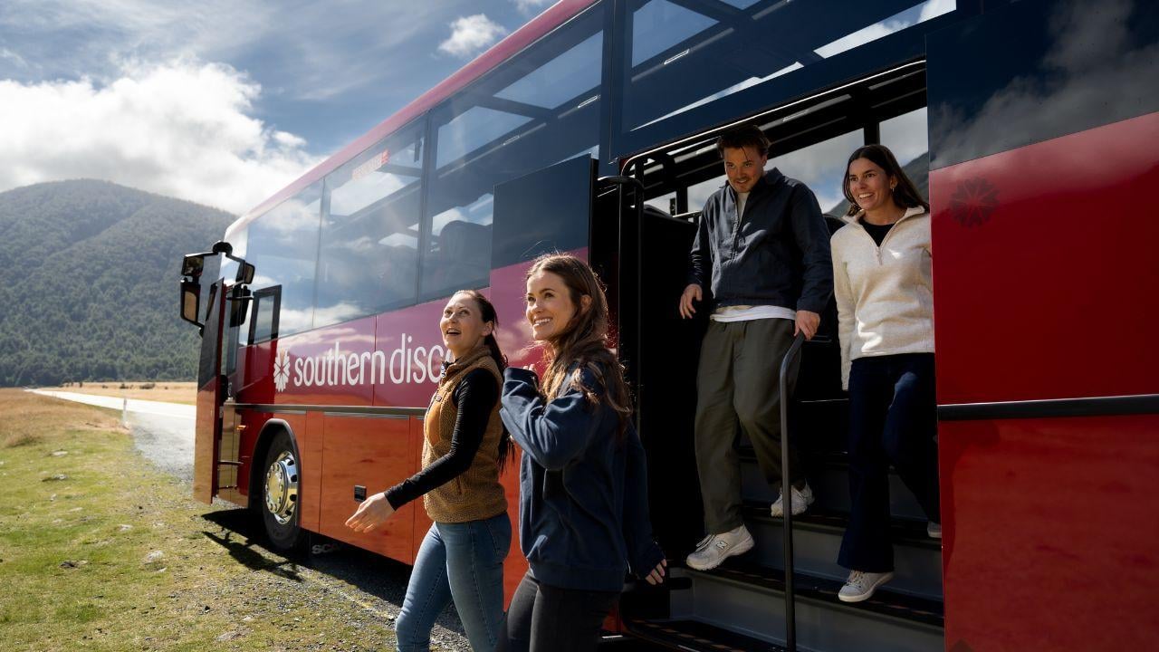 From Queenstown: Milford Sound Day Trip on Premium Coach