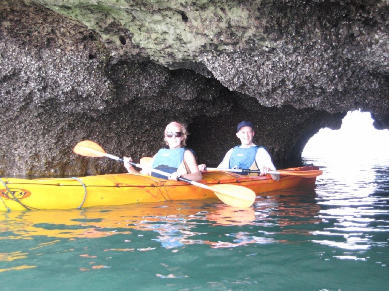 2-Day Halong & Bai Tu Long Bay 5-Star Cruise from Hanoi
