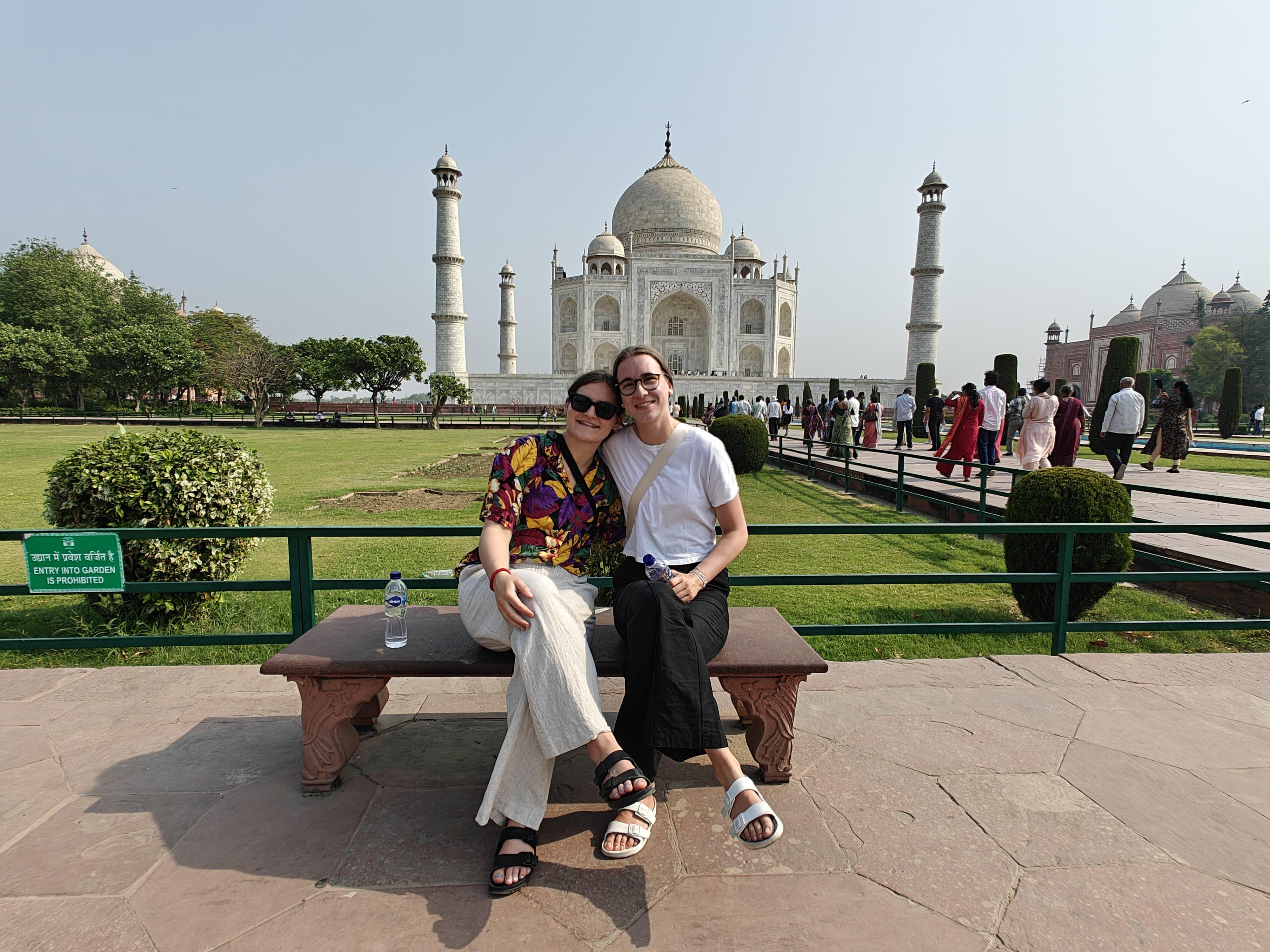 Delhi Airport Layover: Private Taj Mahal & Agra Fort Day Tour