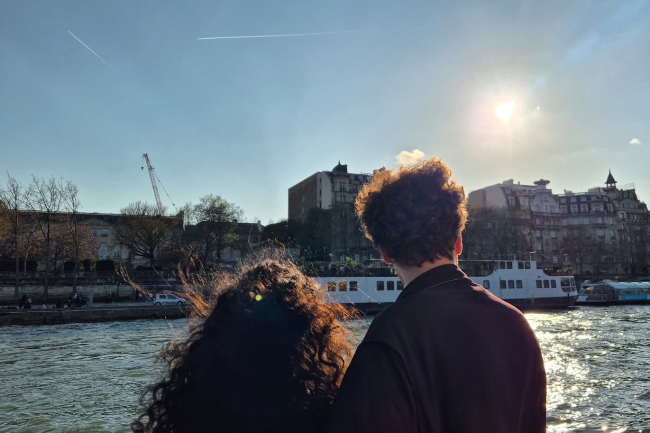 Paris Evening Seine River Cruise with Champagne