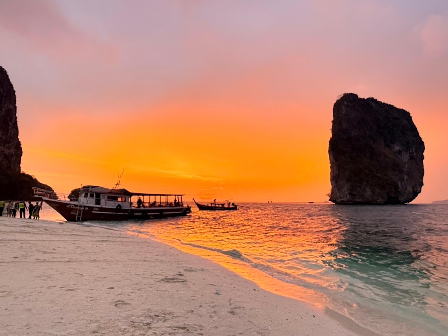 Phi Phi Islands Sunset, BBQ & Bioluminescent Plankton Day Tour from Krabi