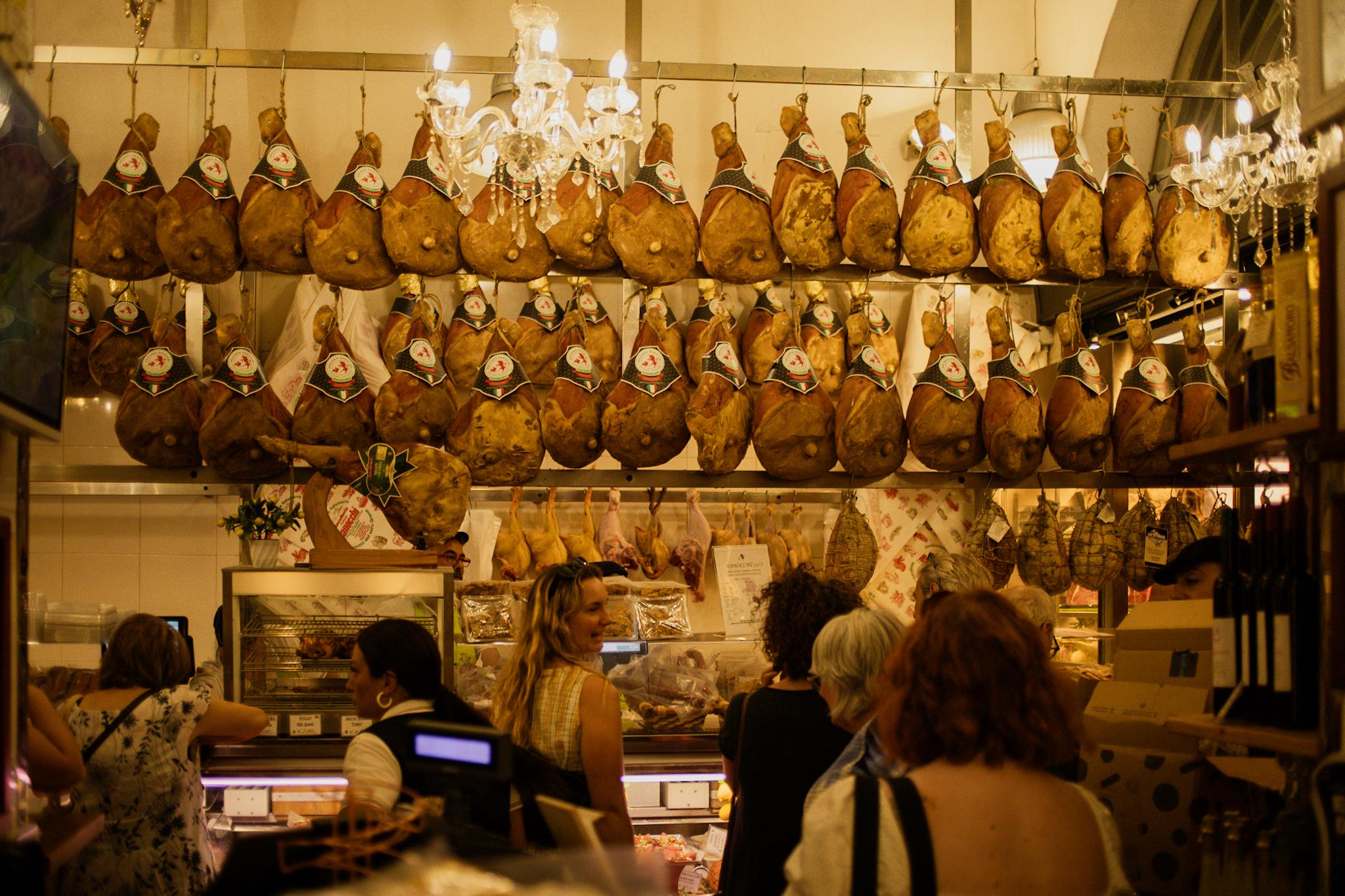 Bologna: Street Food Tour in the Historic Center