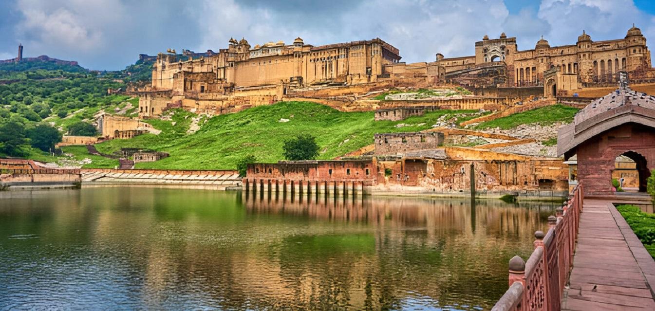 Jaipur: Private Amber Fort Tour with Skip-the-Line Entry