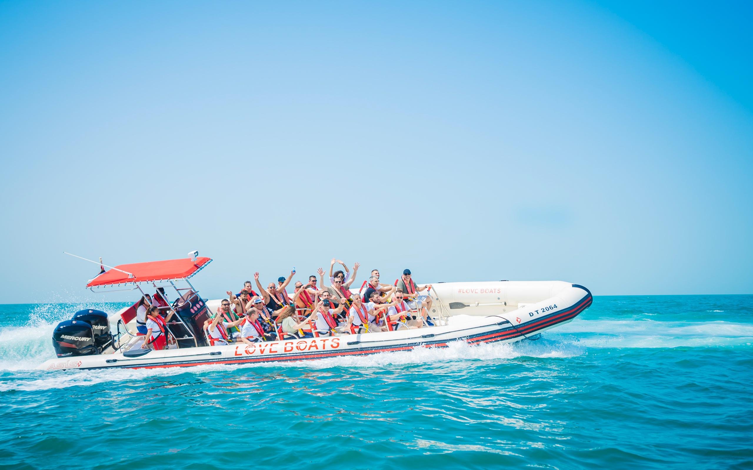 Dubai Speedboat Sightseeing Tour with Live Guide