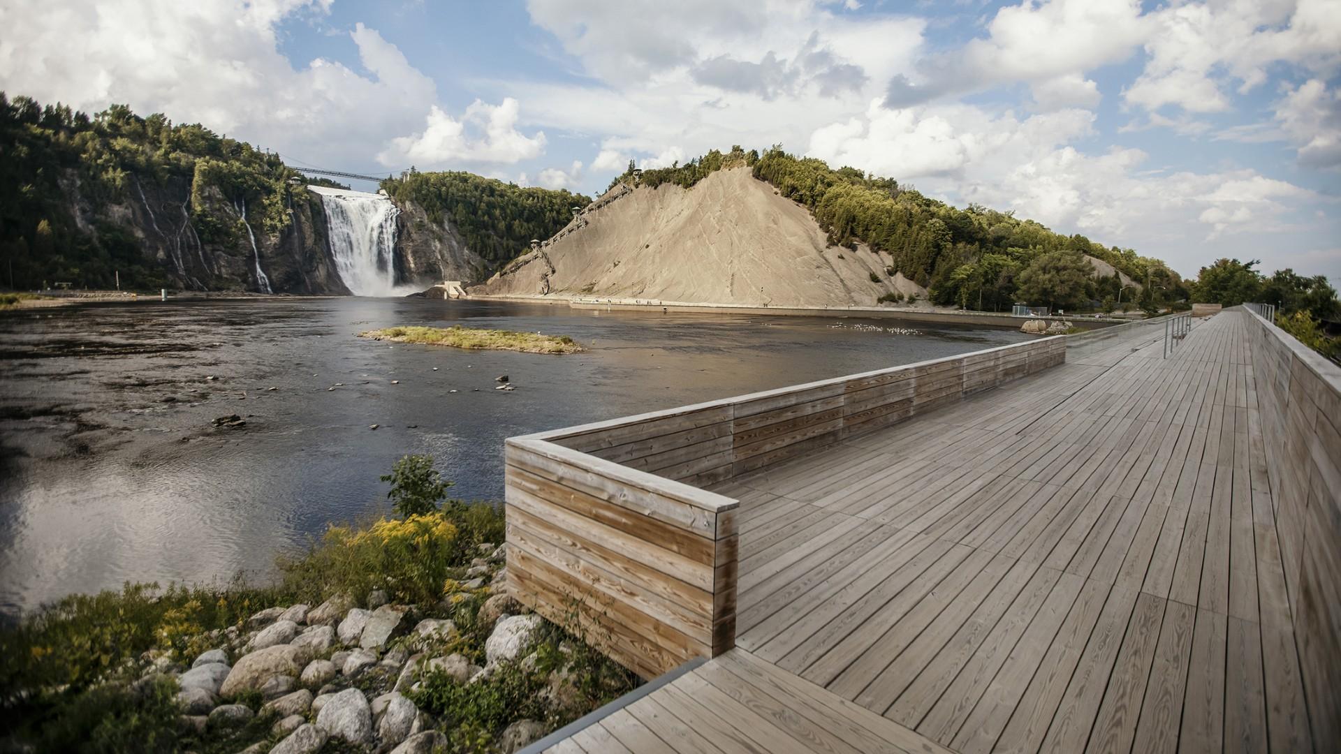 Old Quebec & Montmorency Falls Small-Group Bus Tour