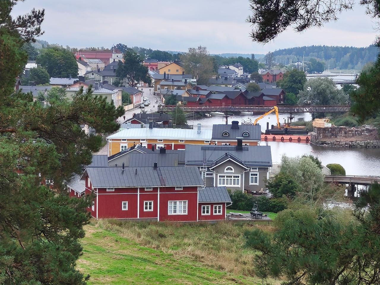 Heureka Science Center & Porvoo Old Town Day Trip with Lunch