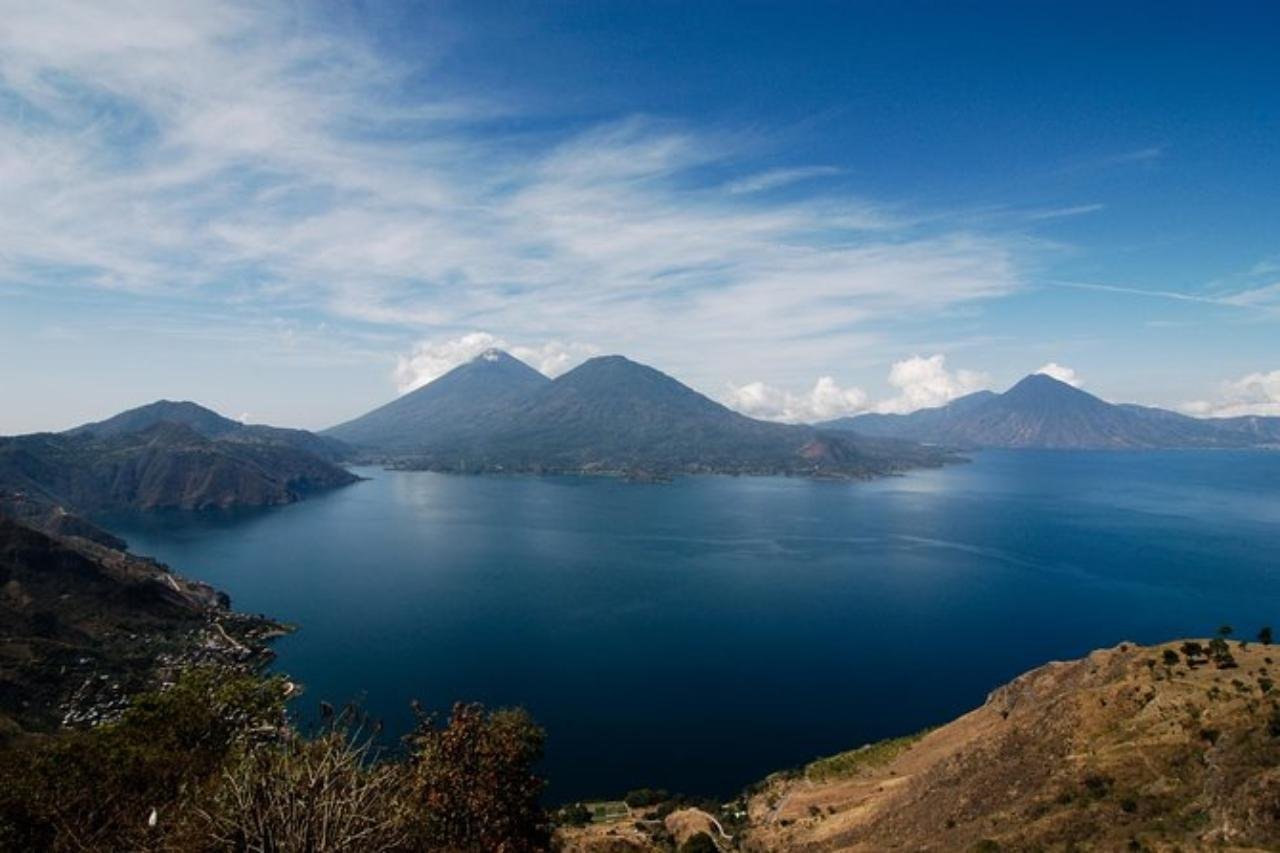 Private Lake Atitlán Day Trip with Indigenous Guide