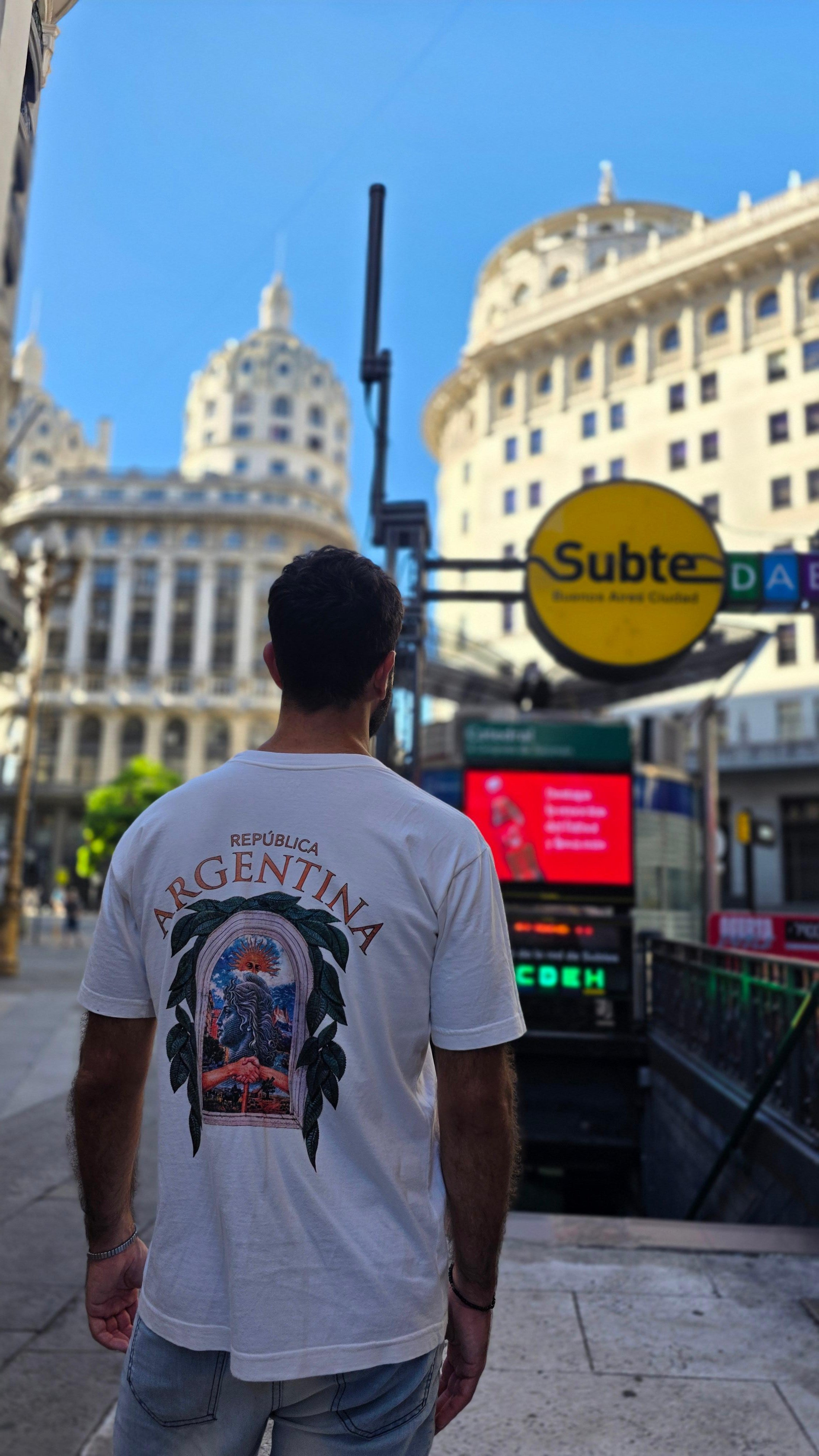 Belle Époque Buenos Aires Walking Tour with Food Tastings
