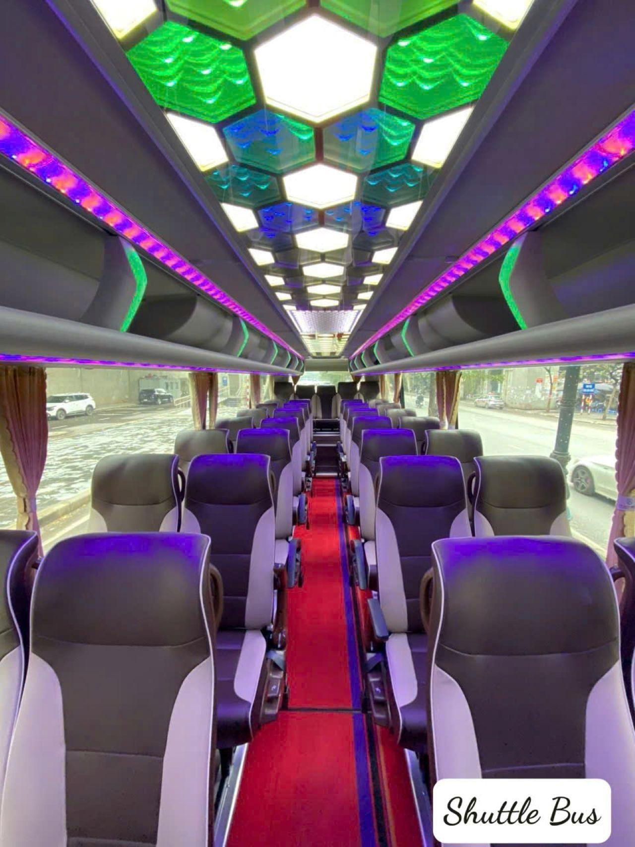 Ha Long Bay Day Trip from Hanoi: Luxury or Standard Cruise with Lunch