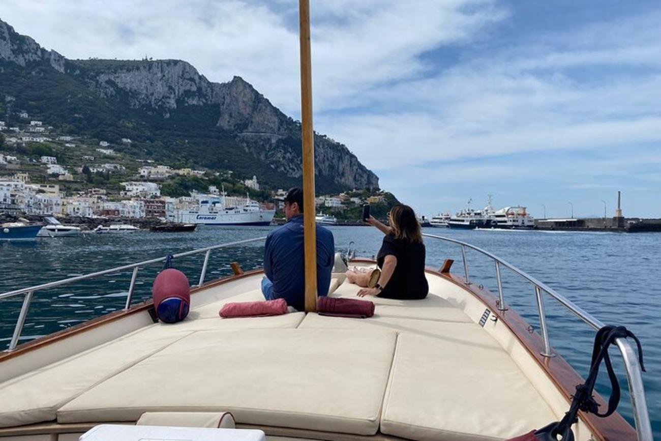 Capri Private Boat Tour: Blue Grotto & Faraglioni (4 Hours)