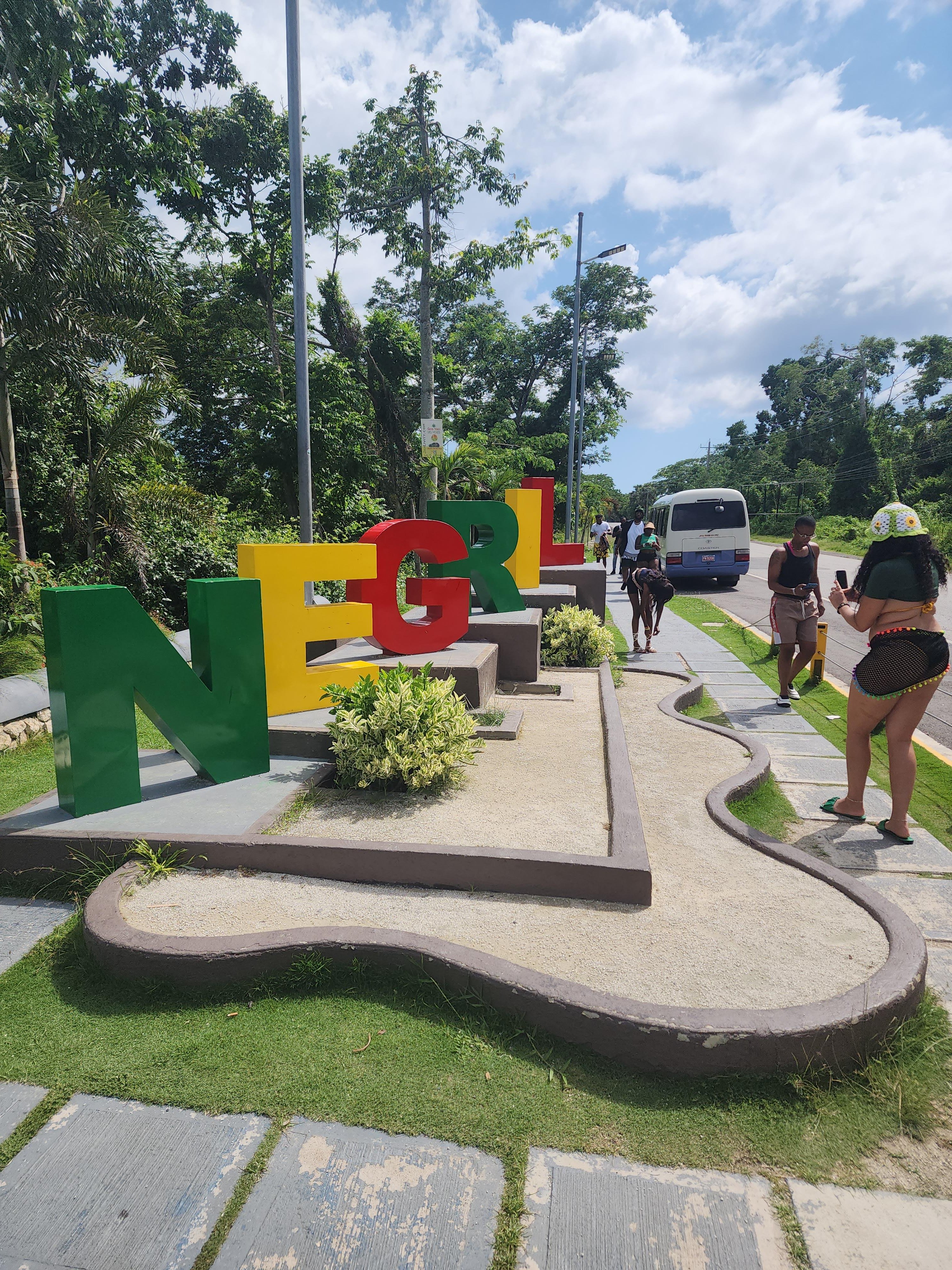 Negril Highlights: Seven Mile Beach & Rick’s Cafe Excursion