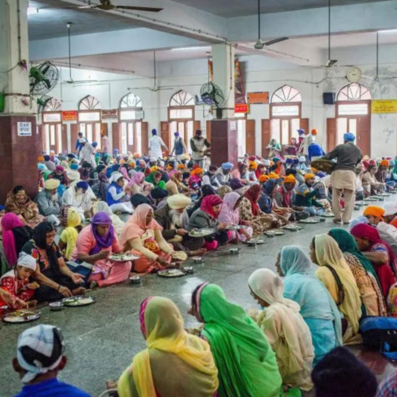 Amritsar: Golden Temple & Jallianwala Bagh Cultural Walking Tour