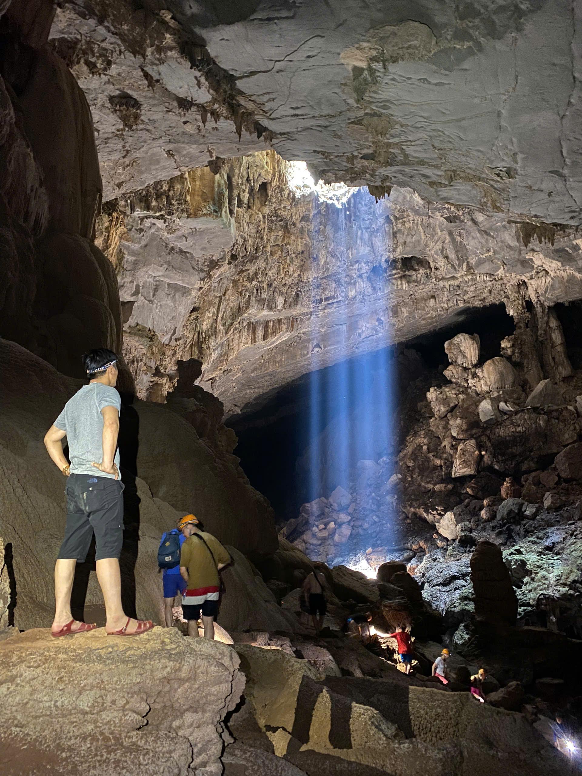 Paradise Cave 7km Deep Exploration