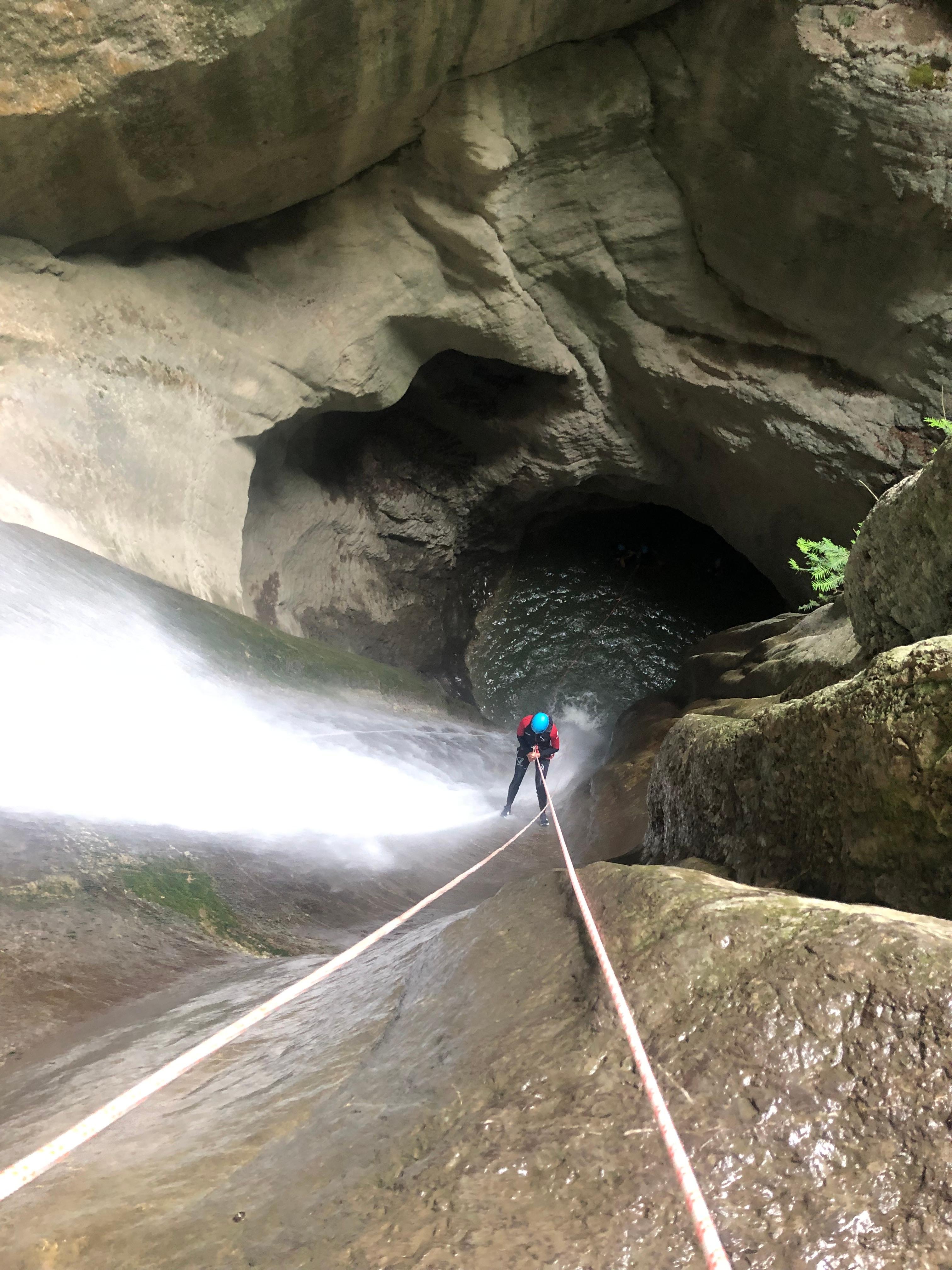 Angon Sportif Canyoning Adventure