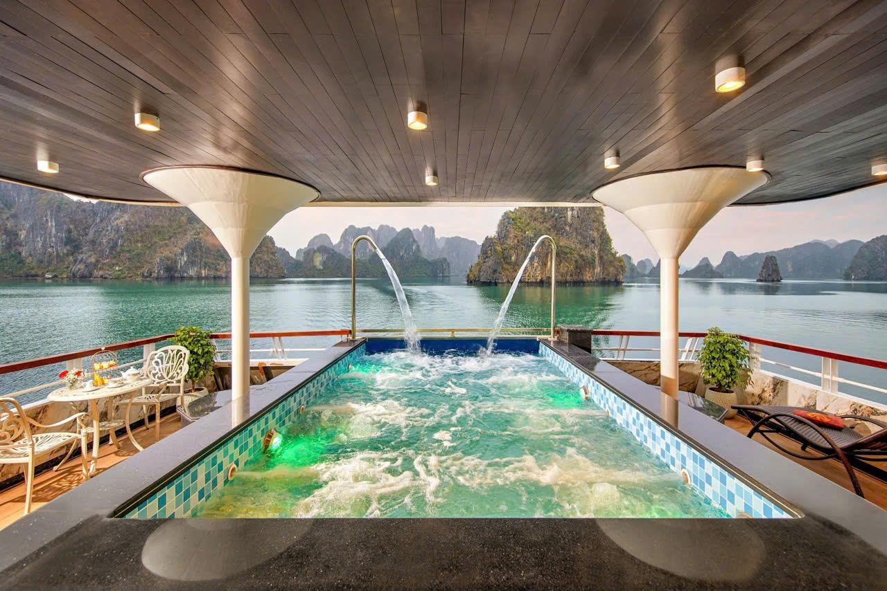 2-Day Hanoi, Ninh Binh & Ha Long Bay Luxury Tour