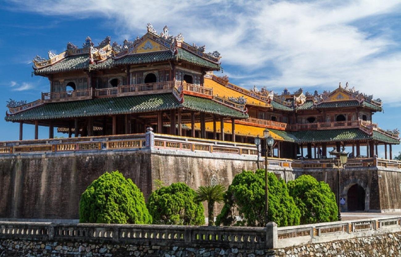 Customizable Hue Imperial City & Royal Tombs Private Tour