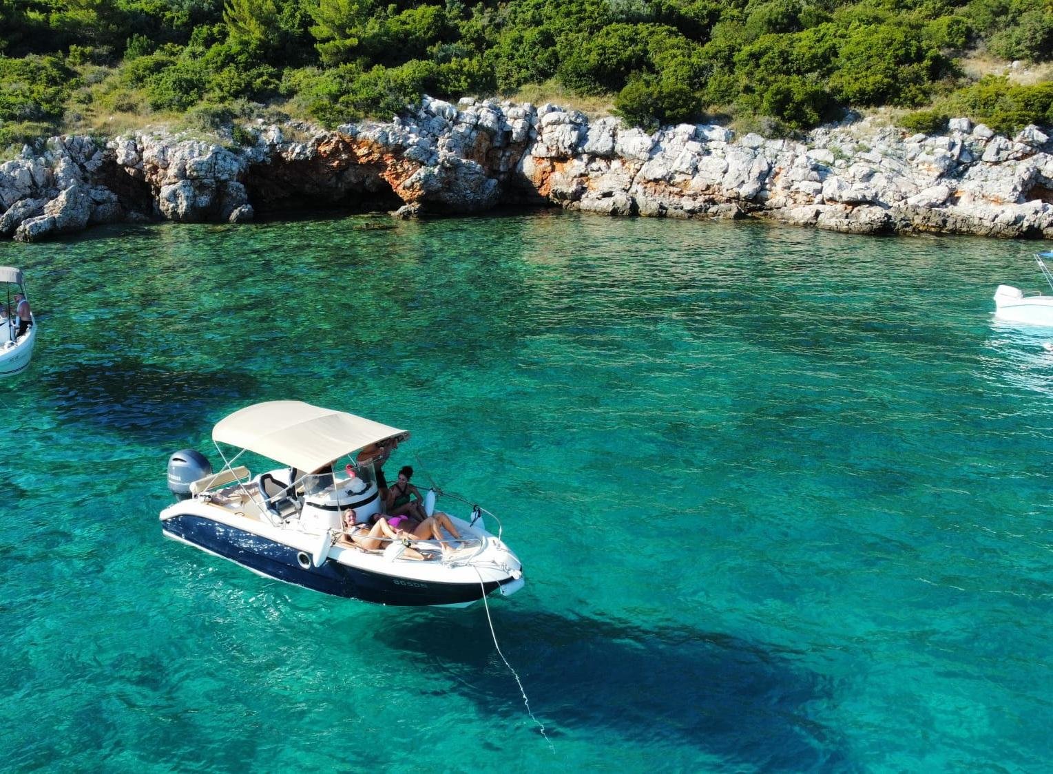 Dubrovnik Speedboat Expedition: 7 Caves & Blue Cave Snorkel