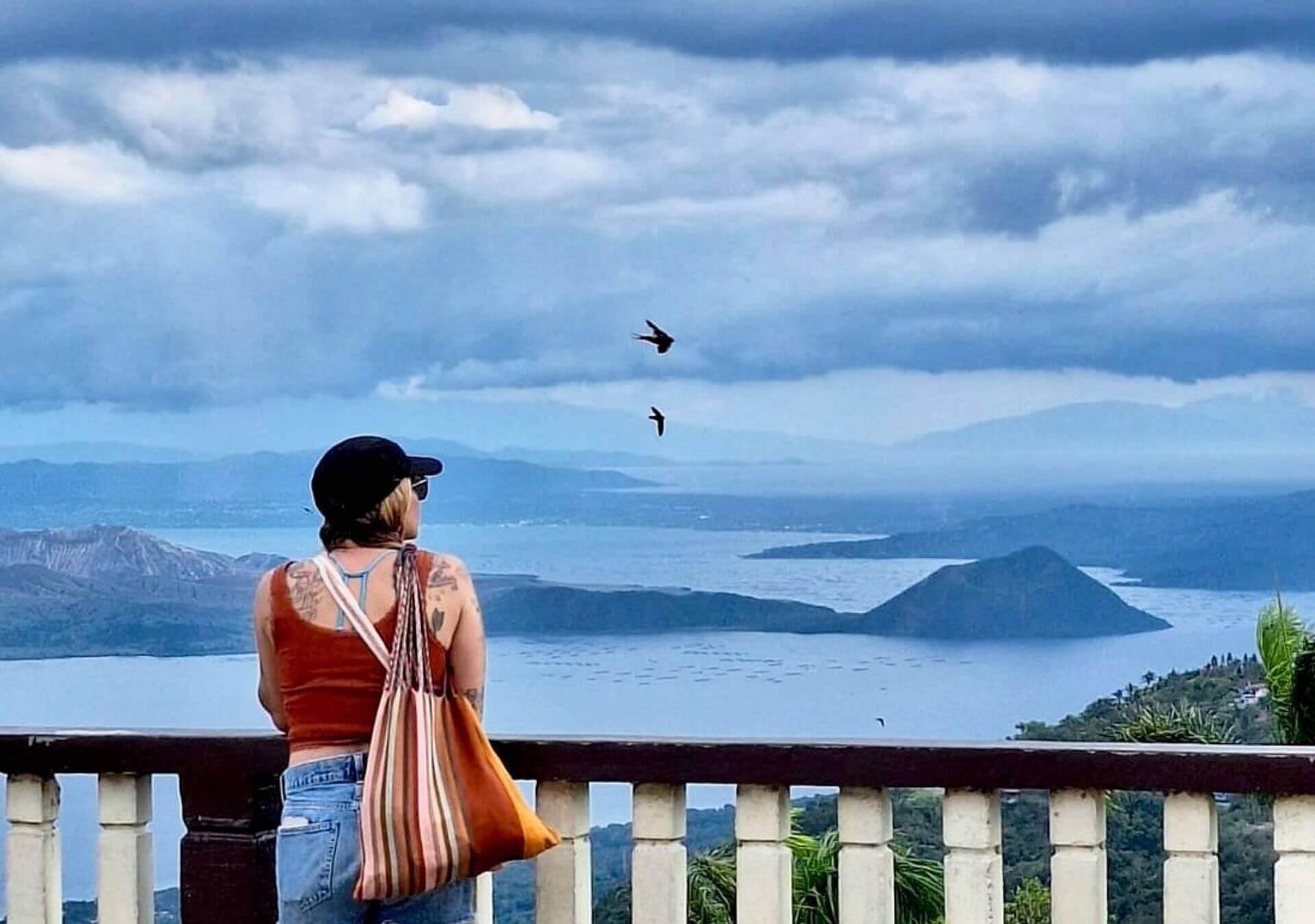 Manila to Tagaytay: Volcano Views, Highland Adventure & Farm Lunch