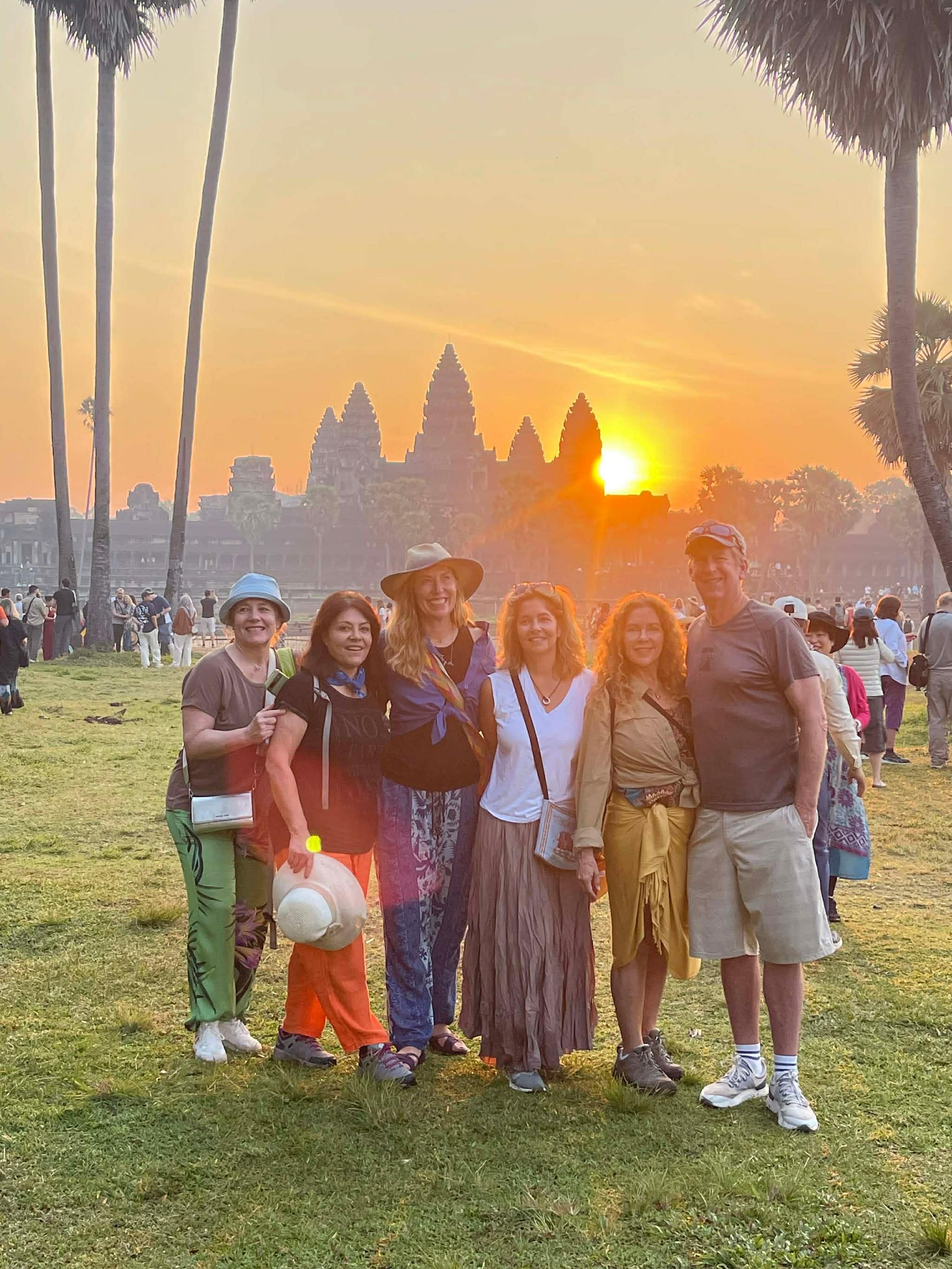 Siem Reap: Angkor Wat Sunrise & Multi-Temple Small Group Tour