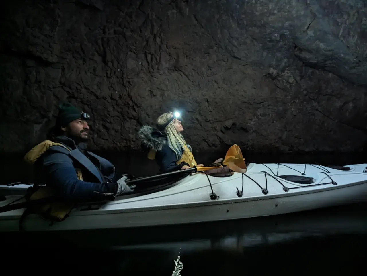 Las Vegas: Twilight and Moonlight Emerald Cave Kayak Tour