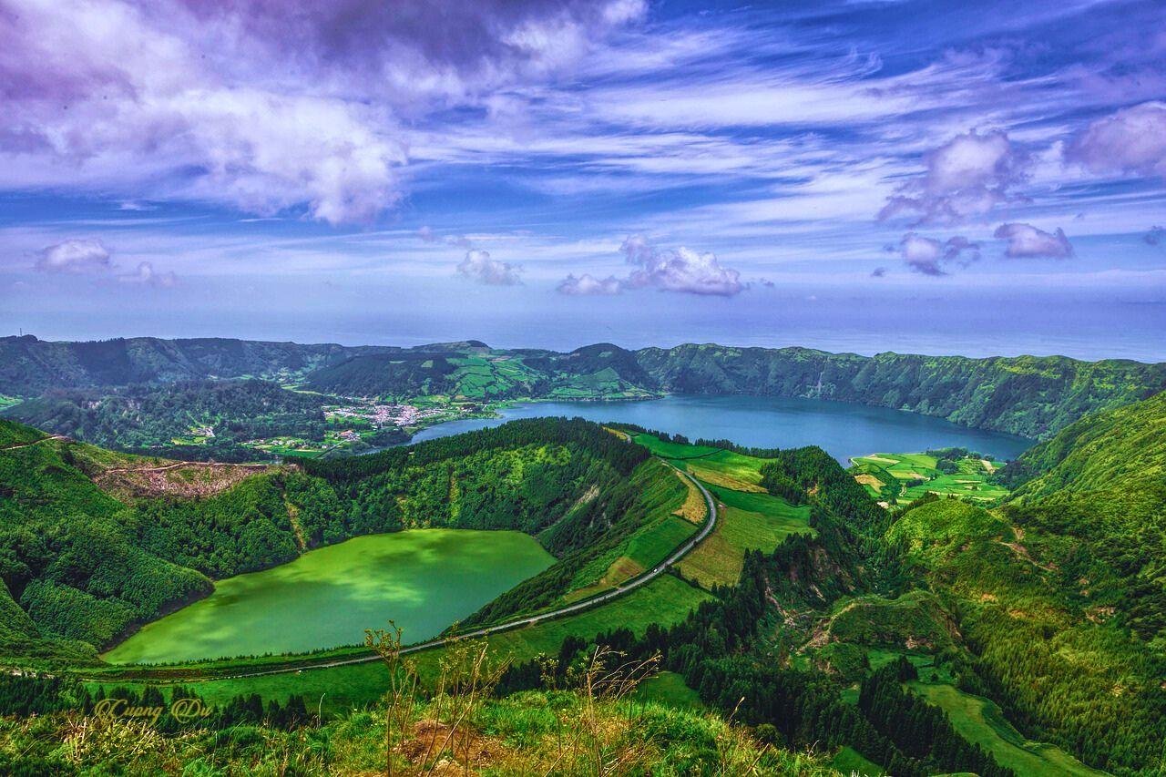 Sete Cidades & Mosteiros: West Coast S. Miguel (Lunch Incl)