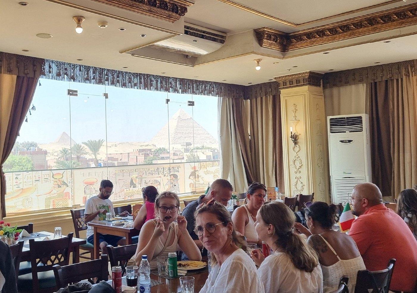 Sharm El Sheikh to Cairo: Pyramids, Sphinx & Egyptian Museum Day Tour
