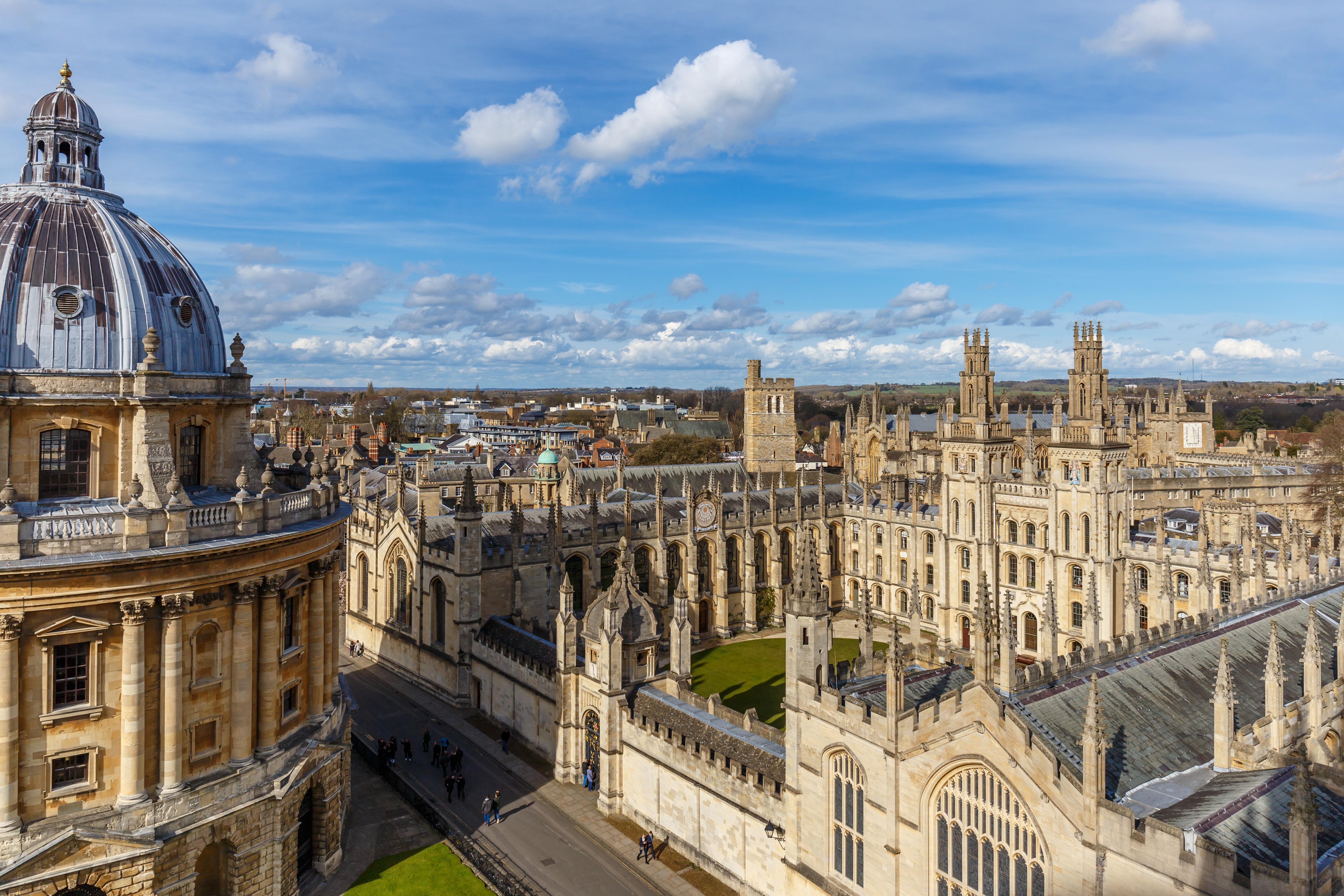 Cotswolds & Oxford Full-Day Tour from Bath